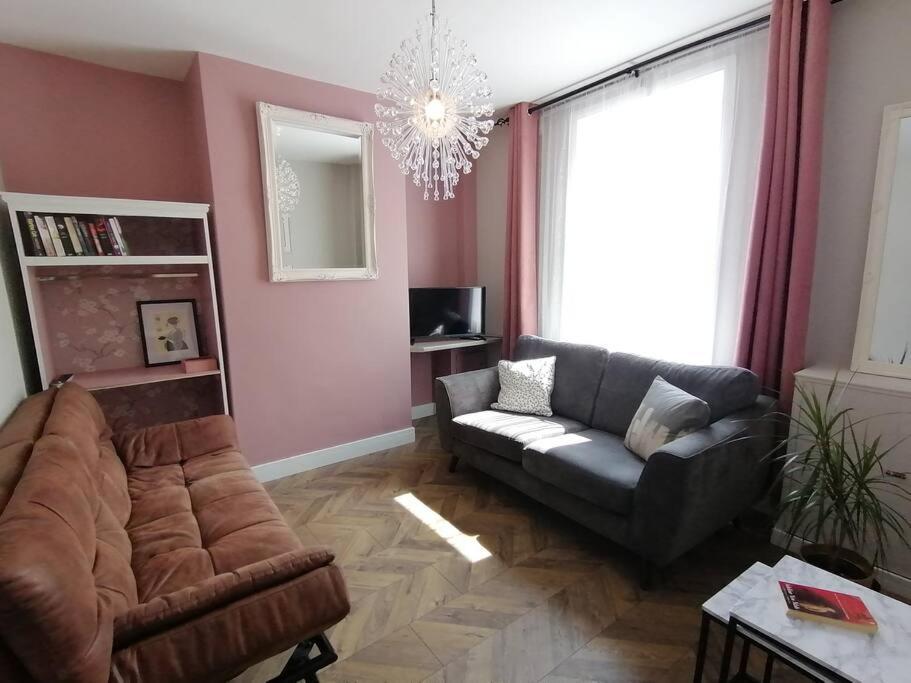 Stunning 3 Bedroom Townhouse In The Heart Of City Belfast Dış mekan fotoğraf