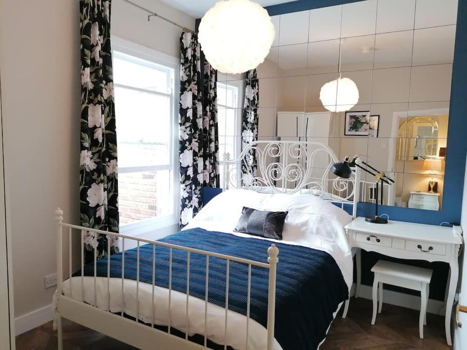 Stunning 3 Bedroom Townhouse In The Heart Of City Belfast Dış mekan fotoğraf