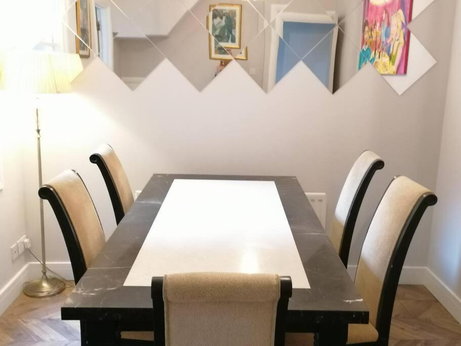 Stunning 3 Bedroom Townhouse In The Heart Of City Belfast Dış mekan fotoğraf