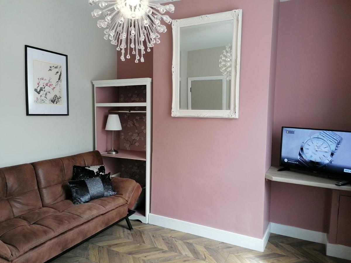 Stunning 3 Bedroom Townhouse In The Heart Of City Belfast Dış mekan fotoğraf
