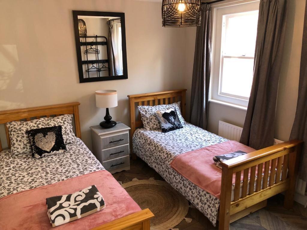 Stunning 3 Bedroom Townhouse In The Heart Of City Belfast Oda fotoğraf